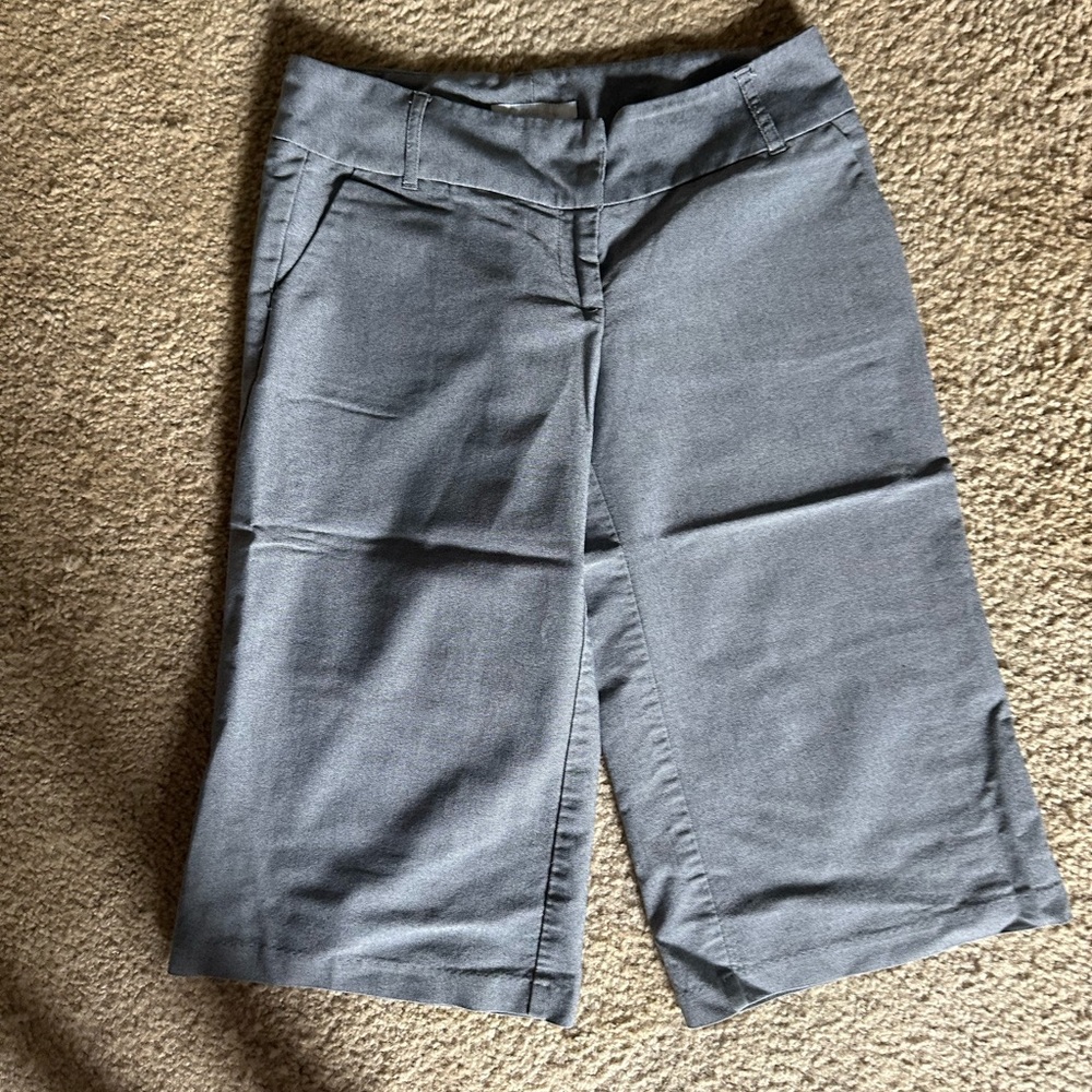 Gray Wide-Leg Capris Dress Pants